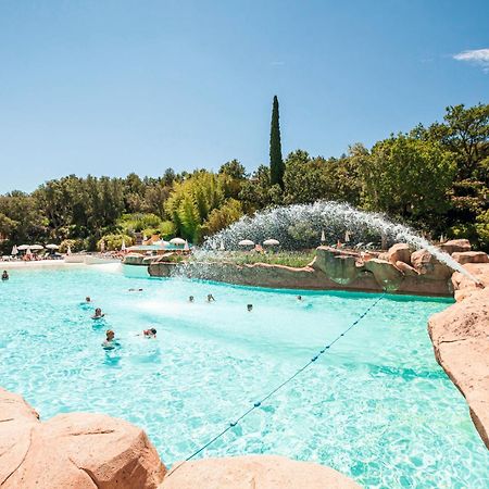 Résidence Pierre&Vacances Les Restanques du Golfe de Saint-Tropez Grimaud Esterno foto