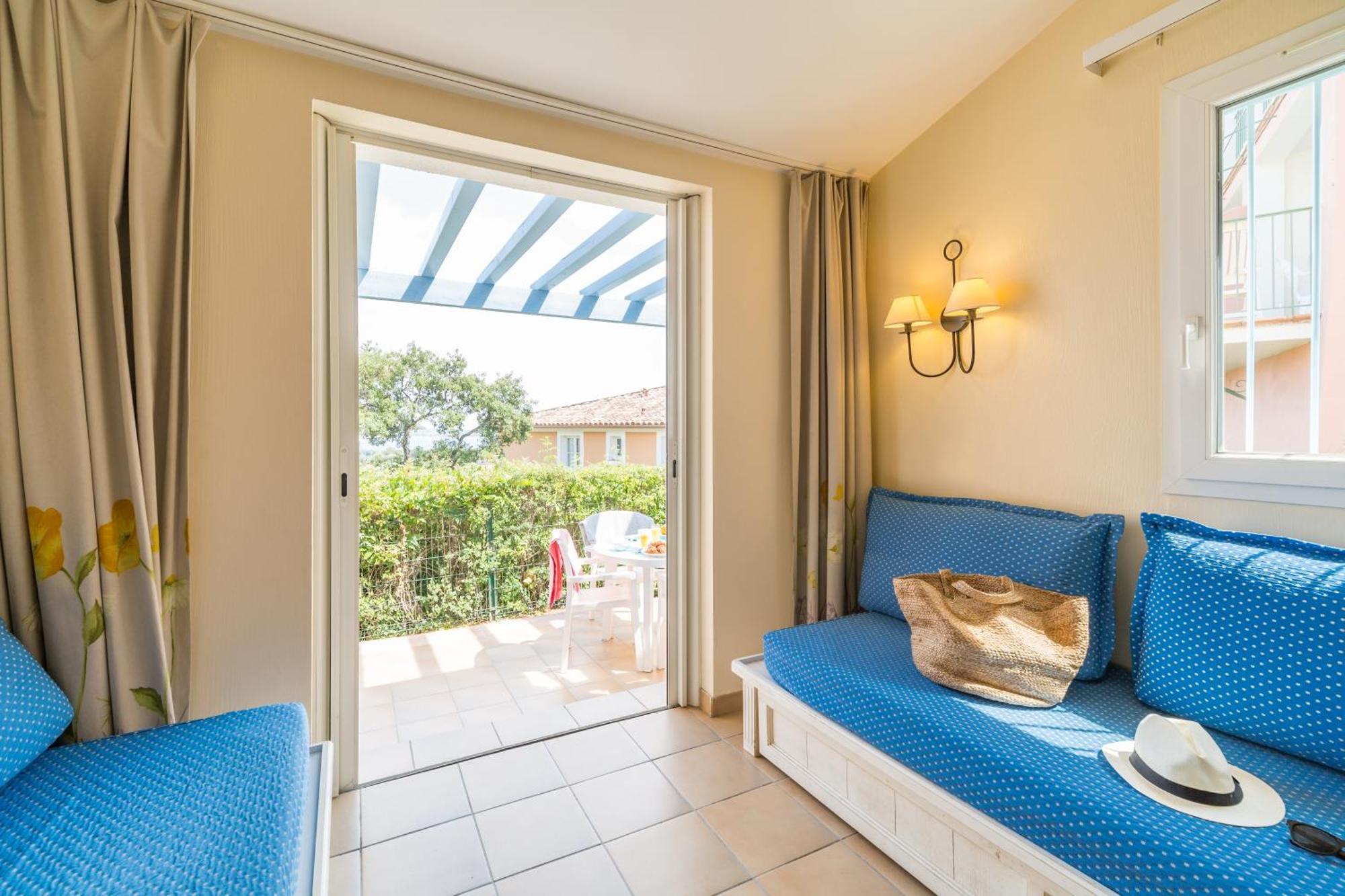 Résidence Pierre&Vacances Les Restanques du Golfe de Saint-Tropez Grimaud Esterno foto