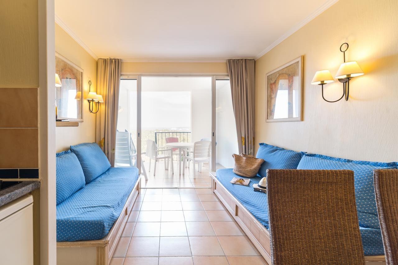 Résidence Pierre&Vacances Les Restanques du Golfe de Saint-Tropez Grimaud Esterno foto