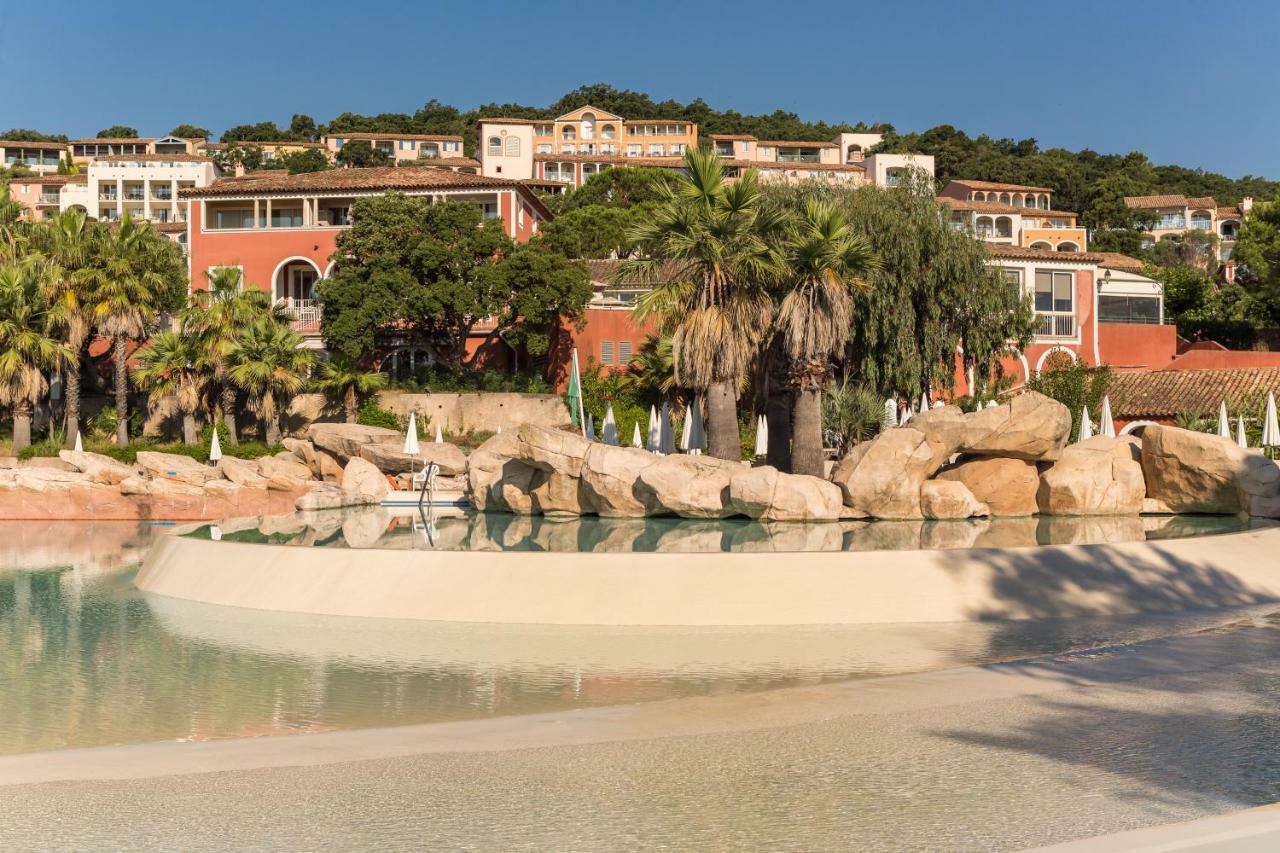 Résidence Pierre&Vacances Les Restanques du Golfe de Saint-Tropez Grimaud Esterno foto