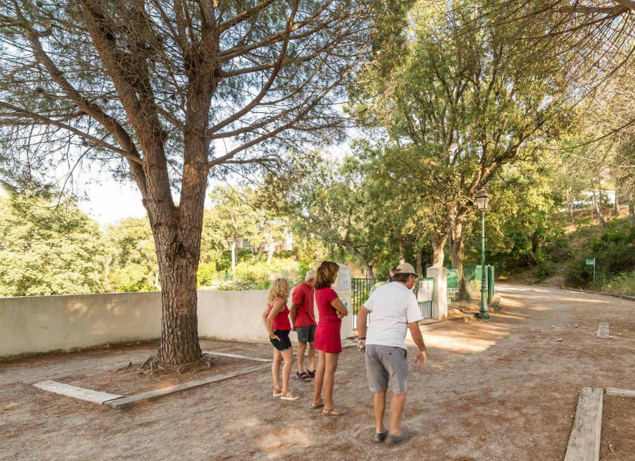 Résidence Pierre&Vacances Les Restanques du Golfe de Saint-Tropez Grimaud Esterno foto