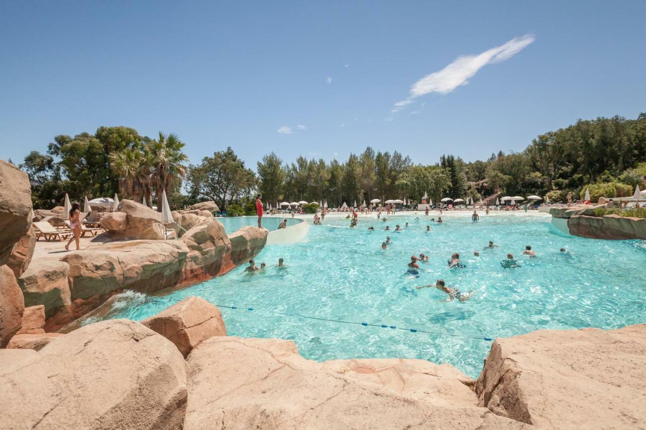 Résidence Pierre&Vacances Les Restanques du Golfe de Saint-Tropez Grimaud Esterno foto