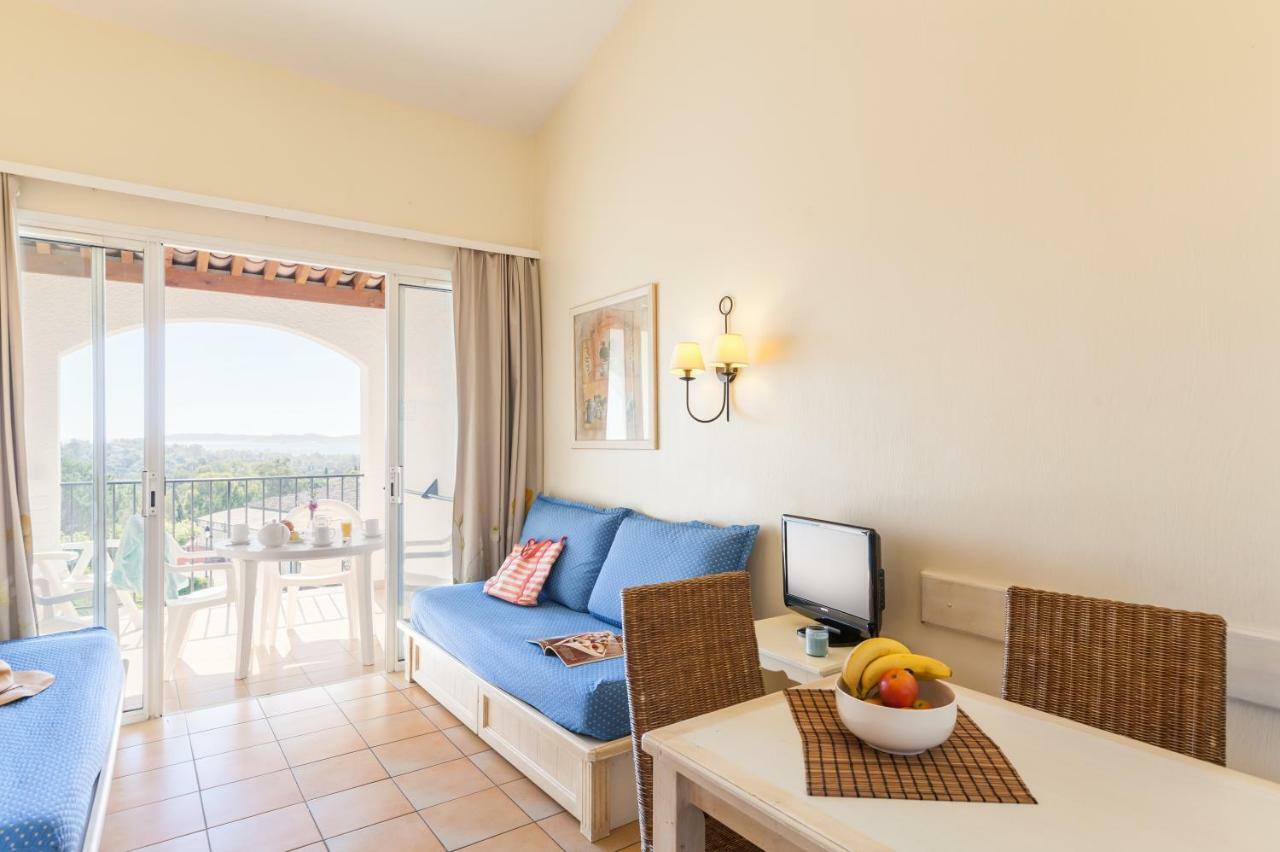 Résidence Pierre&Vacances Les Restanques du Golfe de Saint-Tropez Grimaud Esterno foto